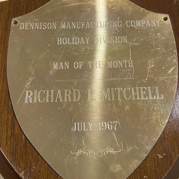MAN OF THE MONTH 1967 DENNISON MANUFACTURING CO. Brass Wood Award Wall Plaque - Picture 2 of 7
